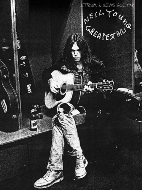 Neil Young - Greatest Hits - Strum & Sing Guitar : Strum & Sing Series, Book Book