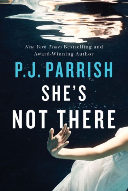 She's Not There, Paperback / softback Book