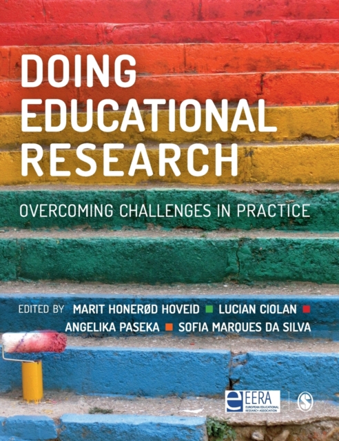 Doing Educational Research : Overcoming Challenges In Practice, Hardback Book