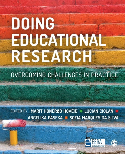Doing Educational Research : Overcoming Challenges In Practice, Paperback / softback Book