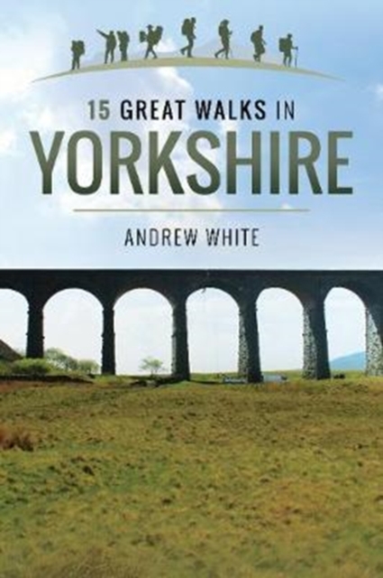 15 Great Walks in Yorkshire, Paperback / softback Book