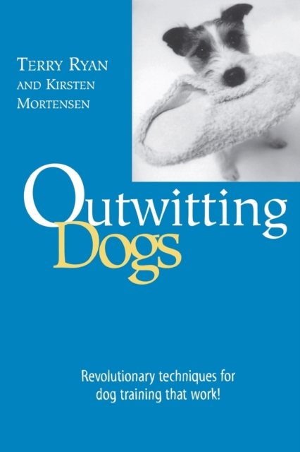 Outwitting Dogs, Paperback / softback Book