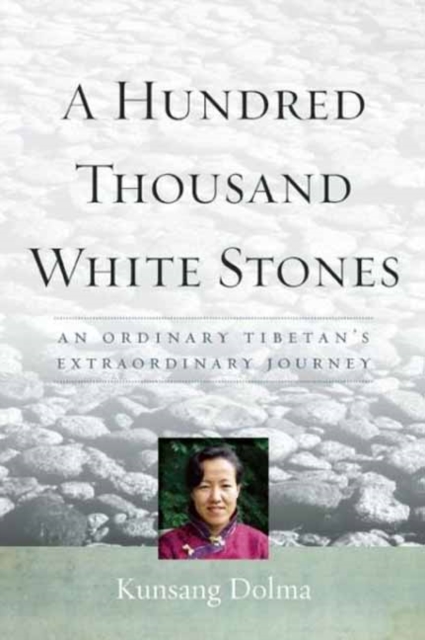 A Hundred Thousand White Stones : A Memoir, Paperback / softback Book