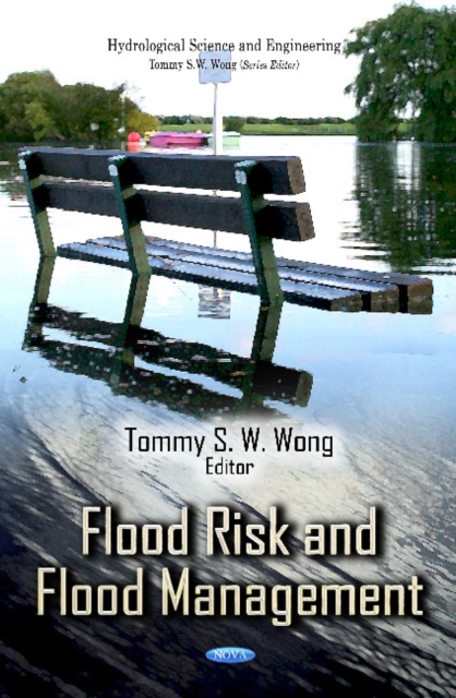 Flood Risk & Flood Management, Hardback Book