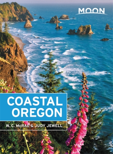 Moon Coastal Oregon (Seventh Edition), Paperback / softback Book