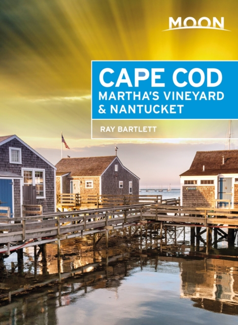 Moon Cape Cod, Martha's Vineyard & Nantucket (Fifth Edition), Paperback / softback Book
