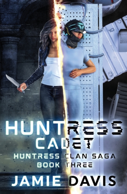 Huntress Cadet, Paperback / softback Book