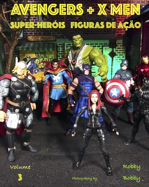 Avengers + X Men : super-herois, Paperback / softback Book