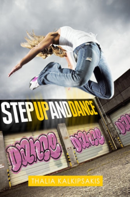 Step Up and Dance (Girlfriend Fiction 6), Paperback Book