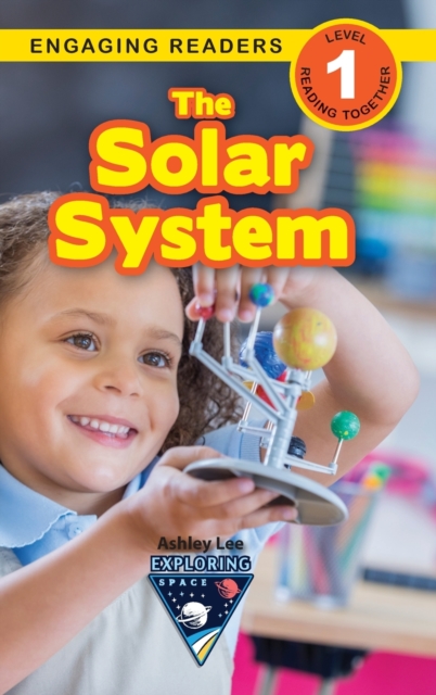 The Solar System : Exploring Space (Engaging Readers, Level 1), Hardback Book