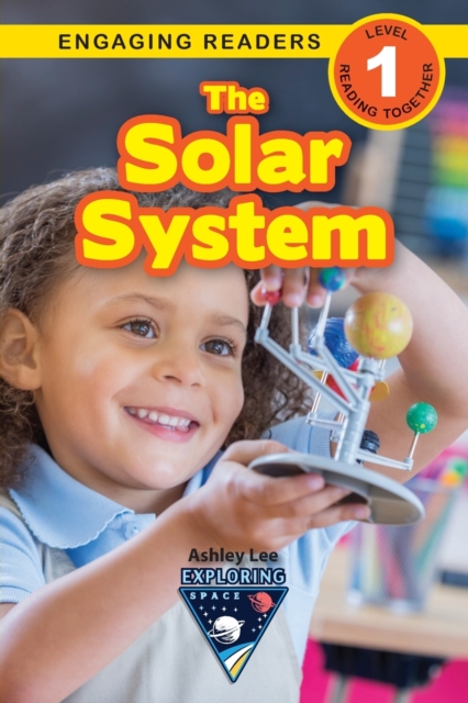 The Solar System : Exploring Space (Engaging Readers, Level 1), Paperback / softback Book