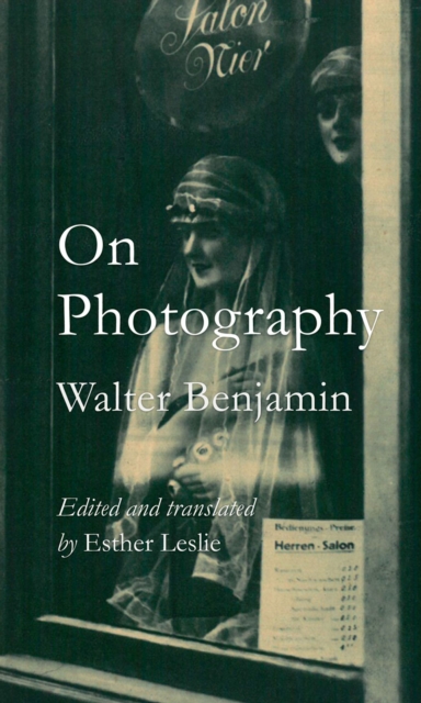 On Photography, Paperback / softback Book