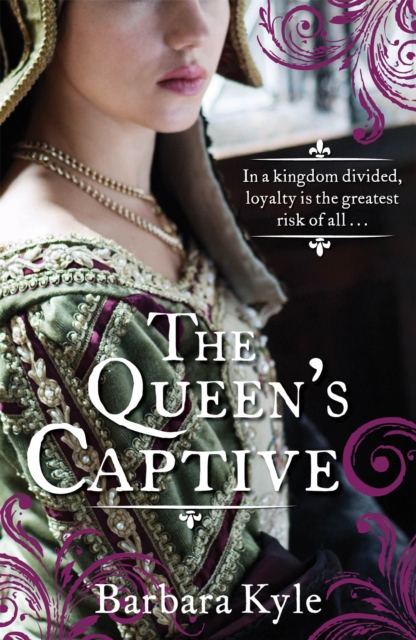 The Queen's Captive, Paperback / softback Book