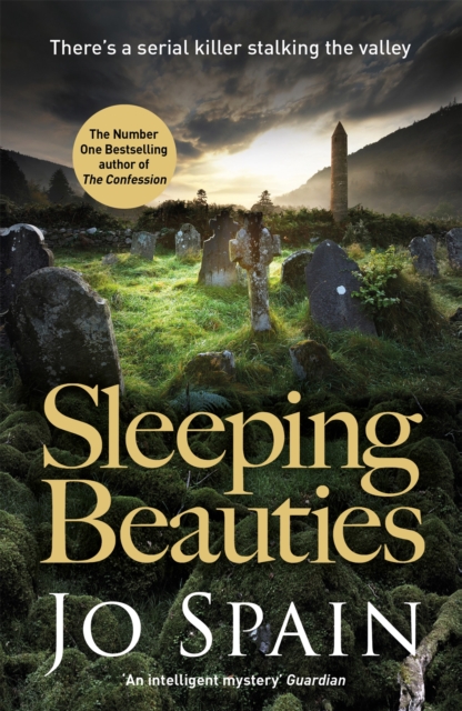 Sleeping Beauties : A gripping serial-killer thriller packed with tension and mystery (An Inspector Tom Reynolds Mystery Book 3), Paperback / softback Book