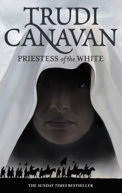 Priestess Of The White : Book 1 of the Age of the Five, Paperback / softback Book