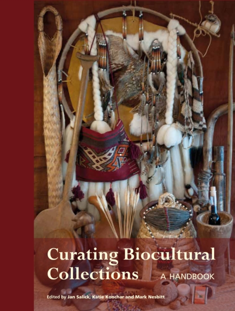 Curating Biocultural Collections, Paperback / softback Book