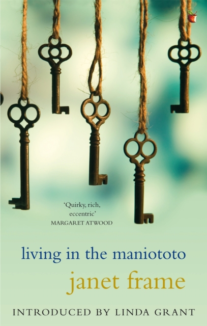 Living In The Maniototo, Paperback / softback Book