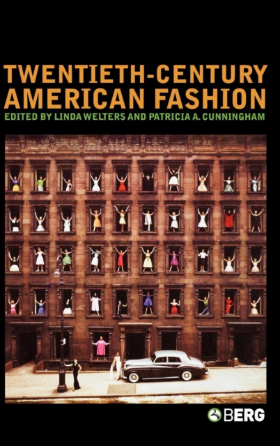 Twentieth-Century American Fashion, Hardback Book