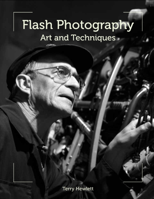 Flash Photography : Art and Techniques, Paperback / softback Book