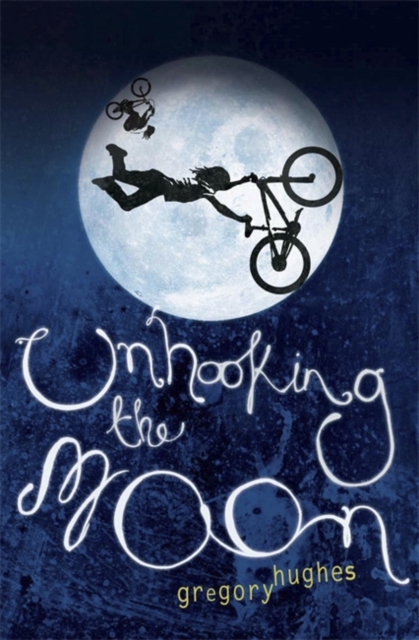 Unhooking the Moon, Paperback Book