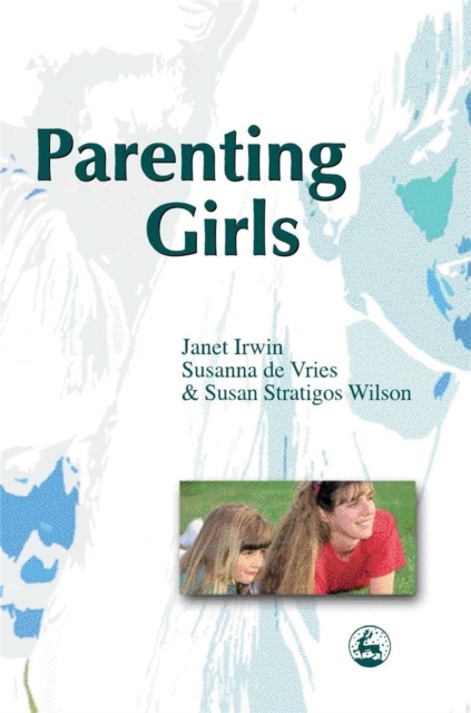 Parenting Girls, Paperback / softback Book