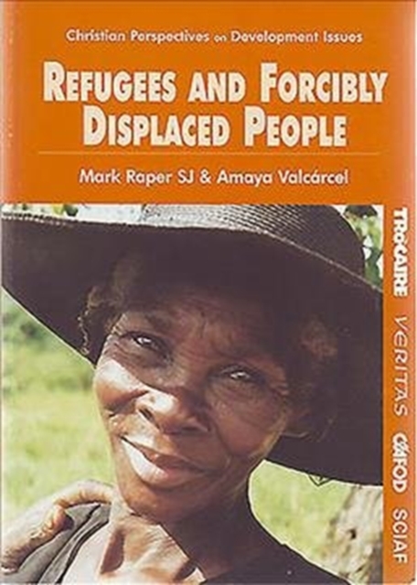 Refugees and Forcibly Displaced People, Paperback / softback Book