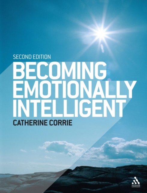 Becoming Emotionally Intelligent, Paperback / softback Book