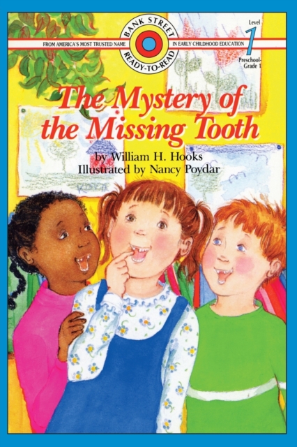 The Mystery of the Missing Tooth : Level 1, Paperback / softback Book