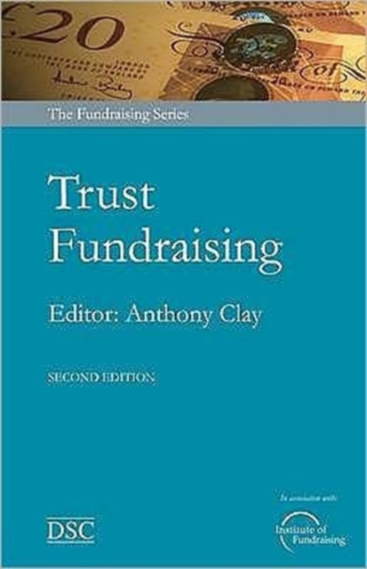 Trust Fundraising, Paperback / softback Book