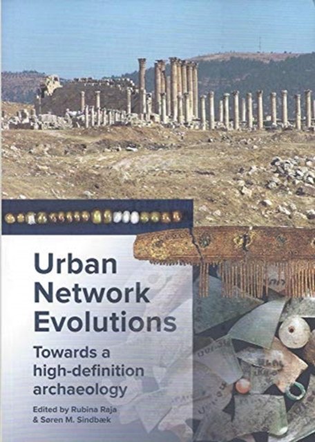 Urban Network Evolutions : Towards a high-definition archaeology, Paperback / softback Book