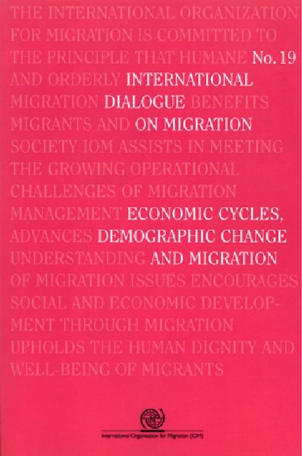 Economic cycles, demographic change and migration, Paperback / softback Book