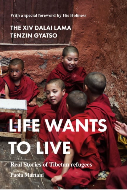 Life Wants To Live, Paperback / softback Book