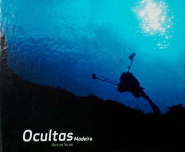 Ocultas Madeira [English / Portuguese], Hardback Book